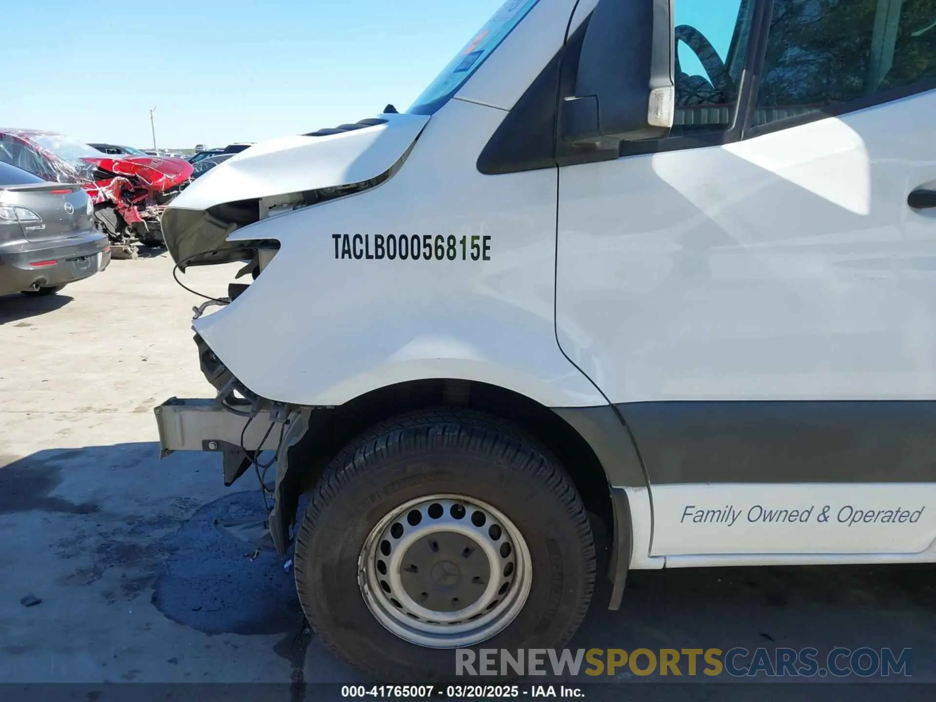 18 Photograph of a damaged car WD3PE7ED3KT006374 MERCEDES-BENZ SPRINTER 1500 2019