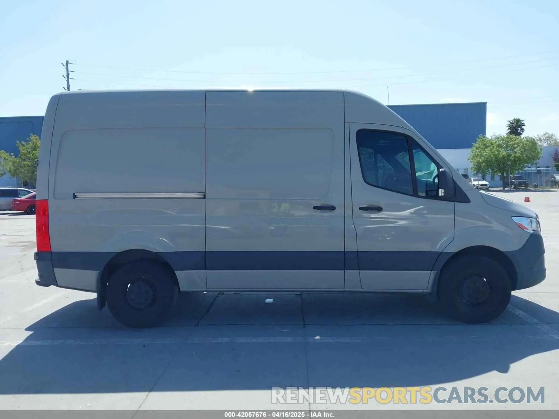 14 Photograph of a damaged car W1Y70BGY5NT095162 MERCEDES-BENZ SPRINTER 1500 2022