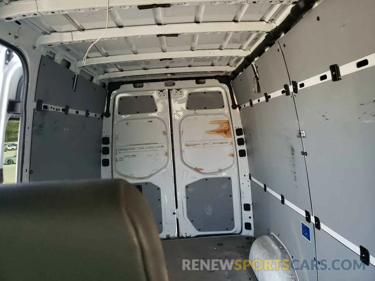 10 Photograph of a damaged car W1Y4EBHY0KP198867 MERCEDES-BENZ SPRINTER 2019