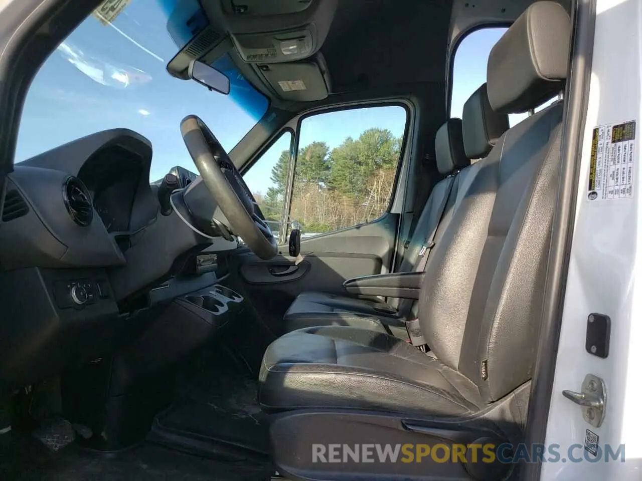 7 Photograph of a damaged car W1Y4EBHY0KP198867 MERCEDES-BENZ SPRINTER 2019