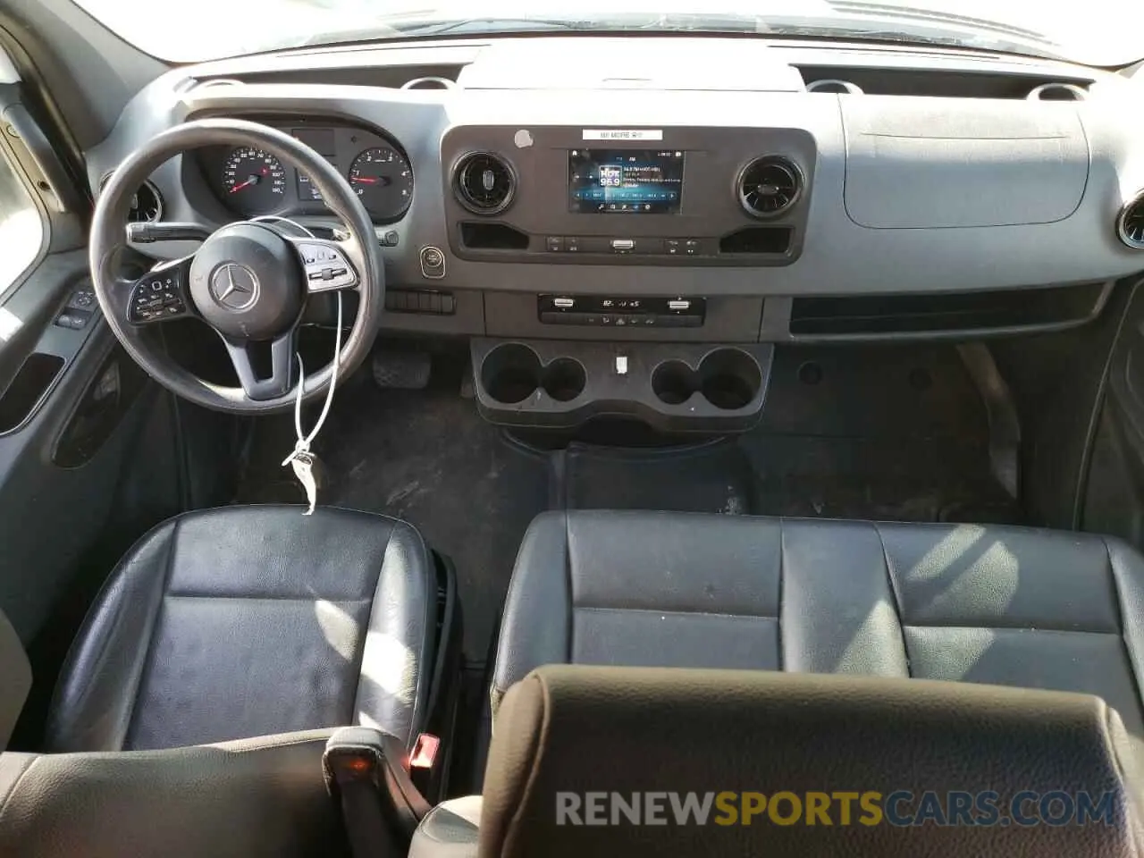 8 Photograph of a damaged car W1Y4EBHY0KP198867 MERCEDES-BENZ SPRINTER 2019