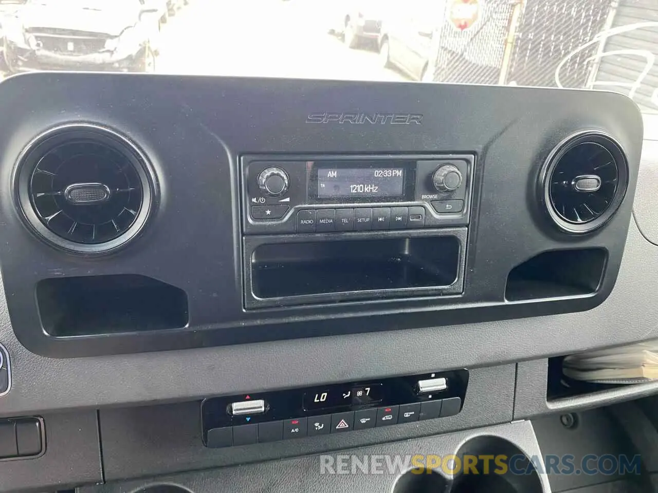 9 Photograph of a damaged car WD3PF0CD4KP109142 MERCEDES-BENZ SPRINTER 2019