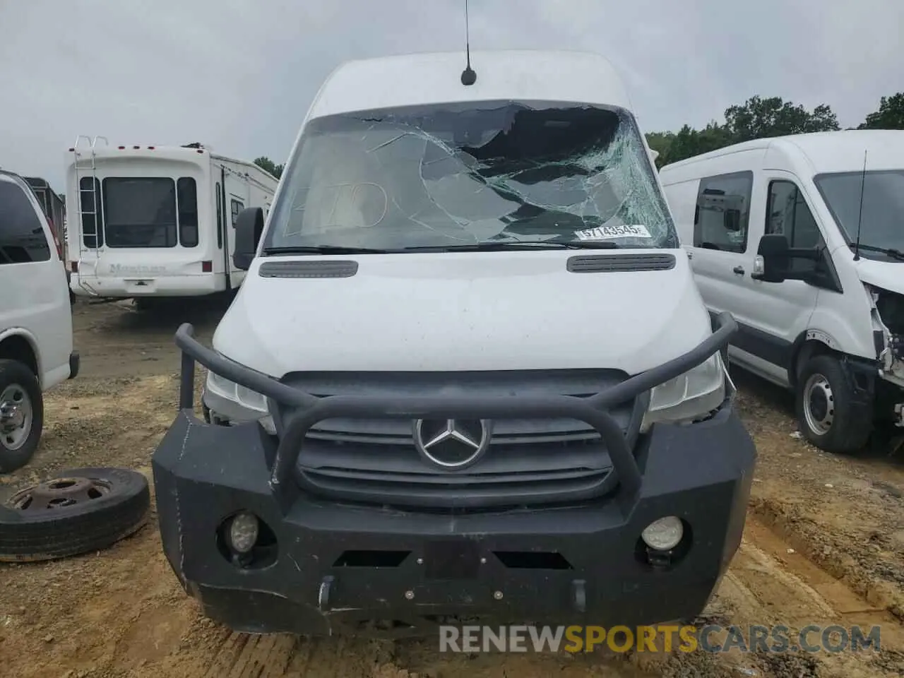 5 Photograph of a damaged car WD3PF1CD2KP045561 MERCEDES-BENZ SPRINTER 2019