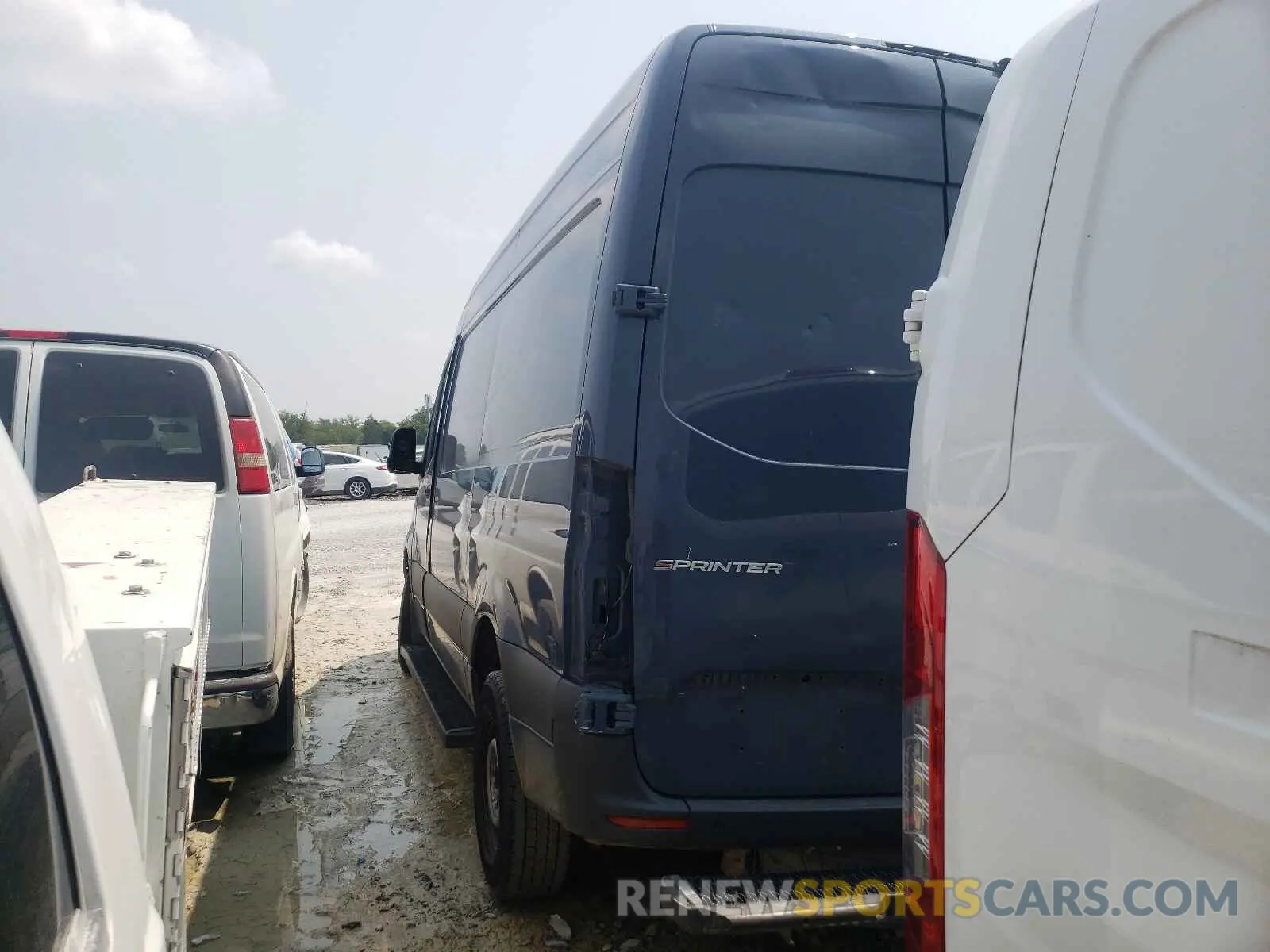 3 Фотография поврежденного автомобиля WD4PF0CD2KP090473 MERCEDES-BENZ SPRINTER 2019