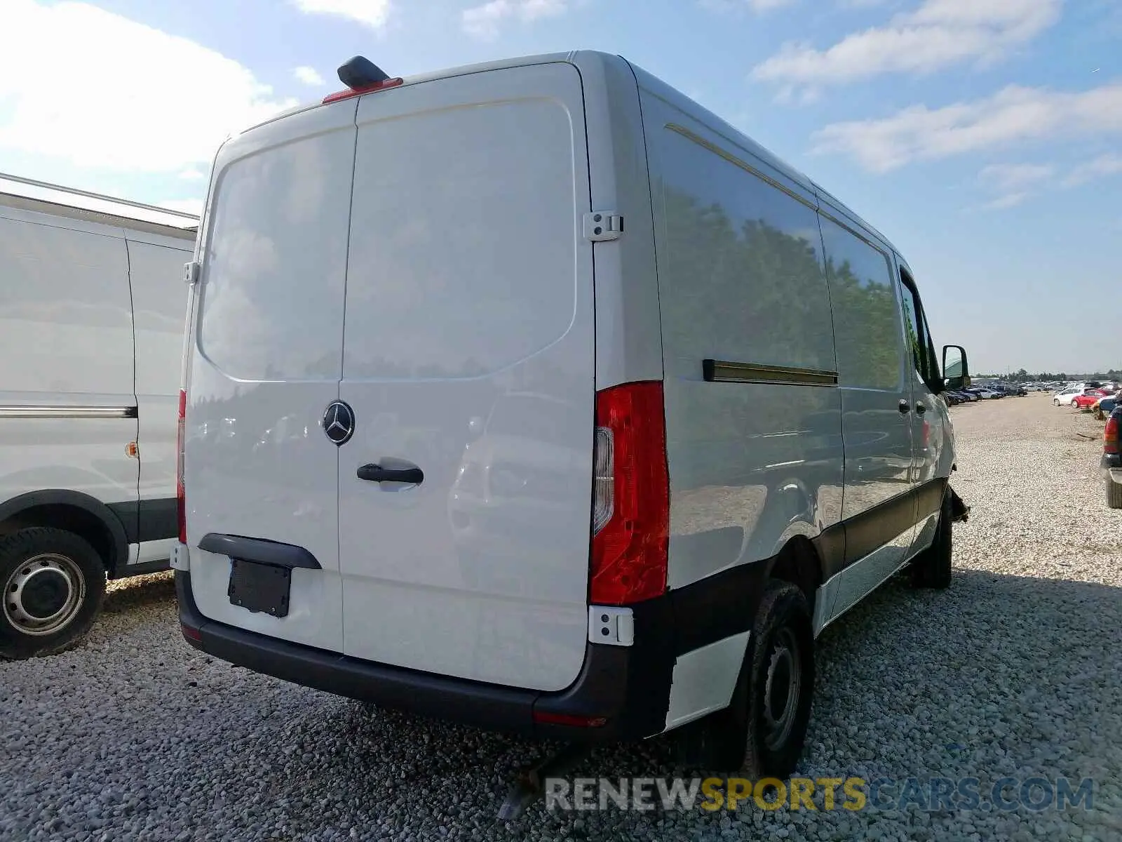 4 Photograph of a damaged car WD4PF0CD8KP185085 MERCEDES-BENZ SPRINTER 2019