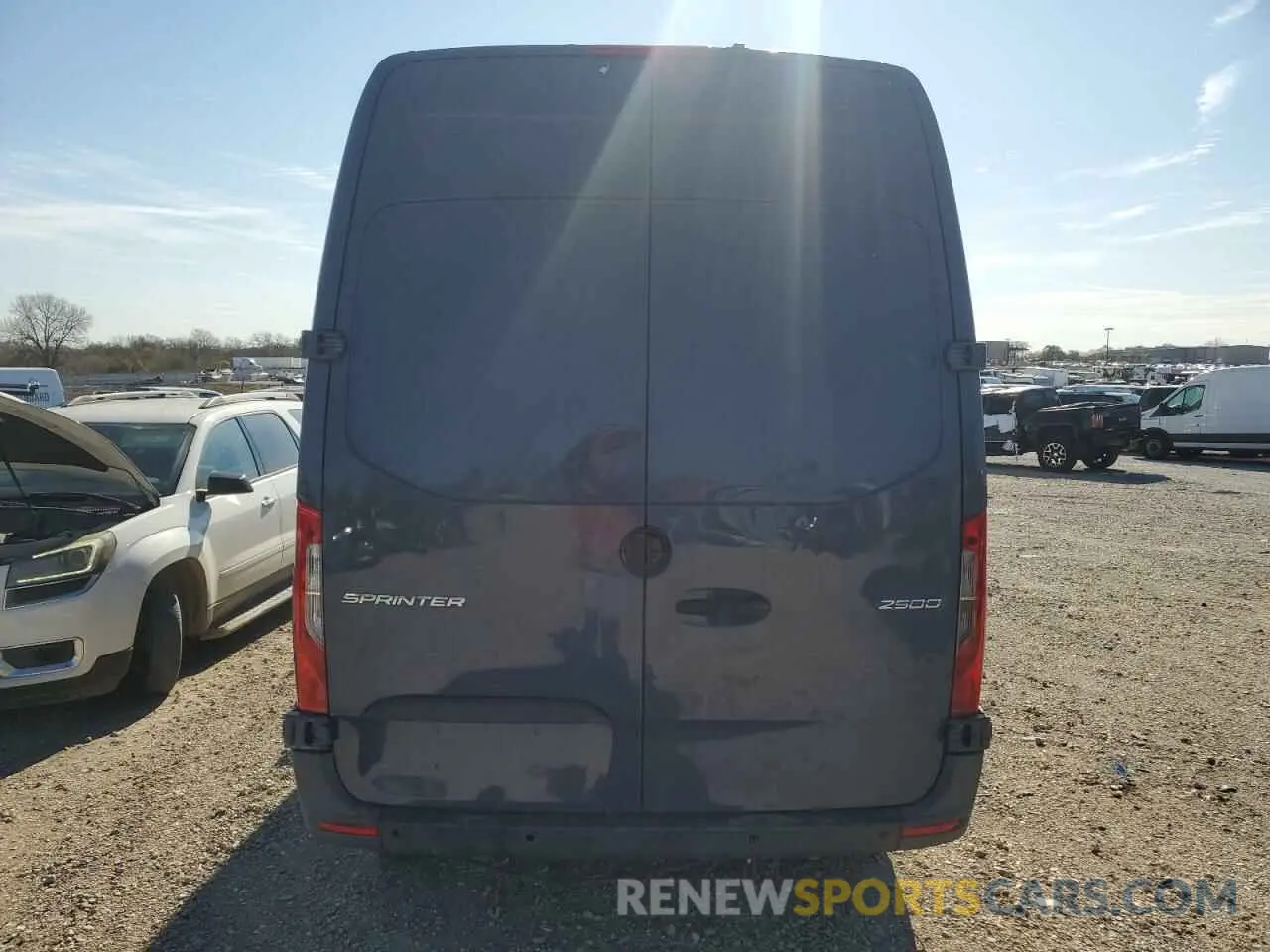 6 Фотография поврежденного автомобиля WD4PF0CDXKT004656 MERCEDES-BENZ SPRINTER 2019