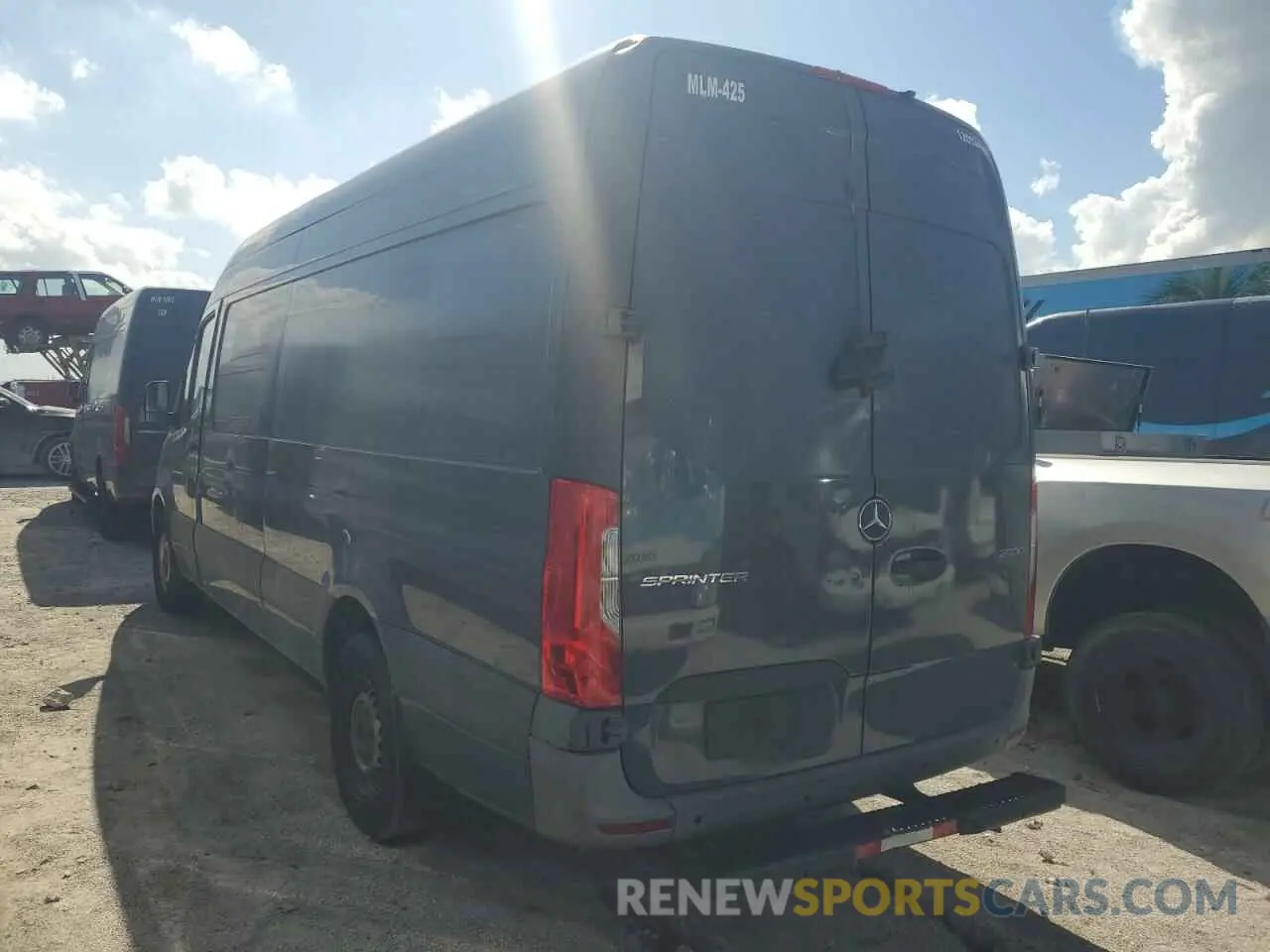 2 Photograph of a damaged car WD4PF1CD1KT011937 MERCEDES-BENZ SPRINTER 2019