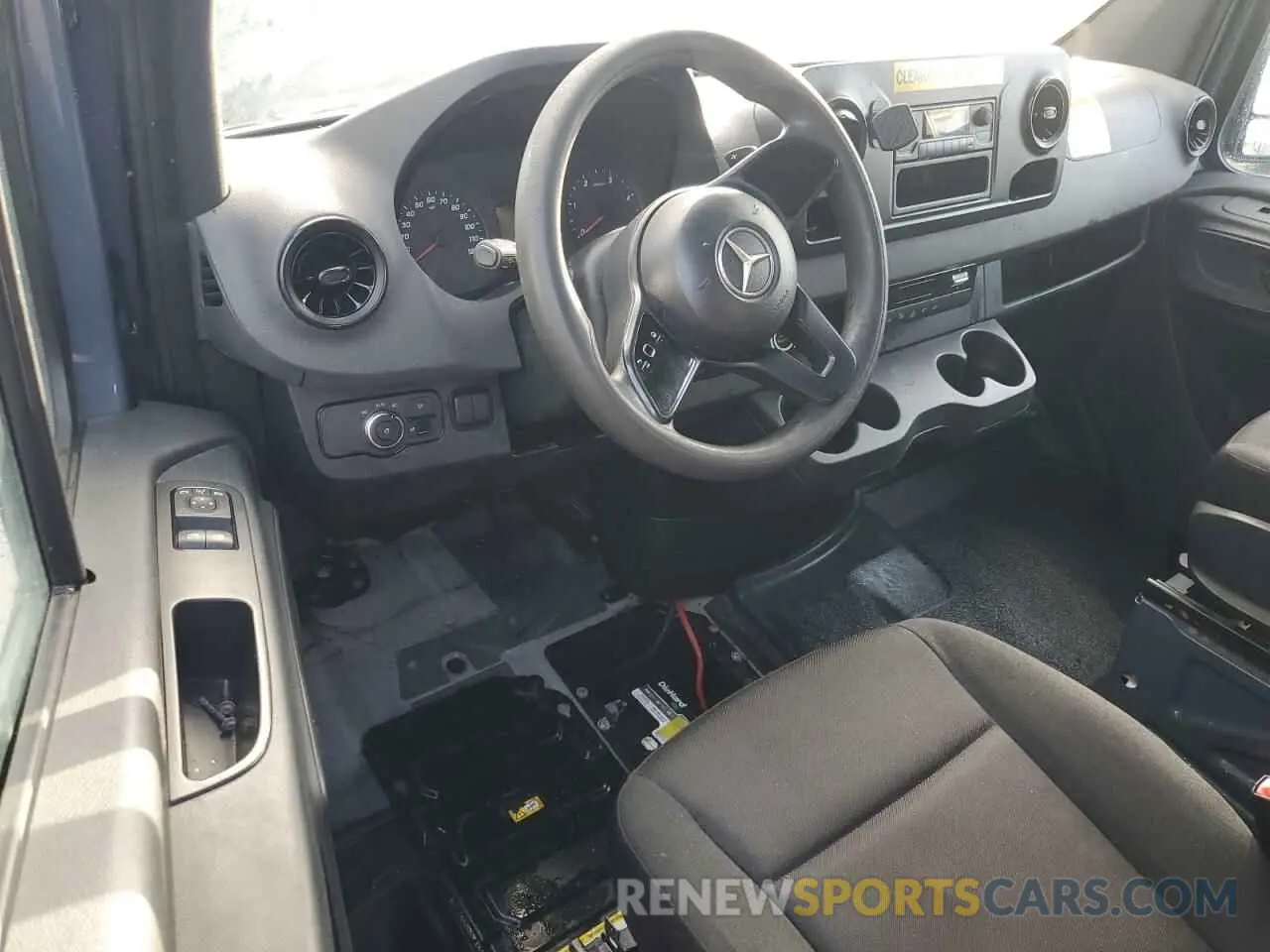 8 Photograph of a damaged car WD4PF1CD1KT011937 MERCEDES-BENZ SPRINTER 2019
