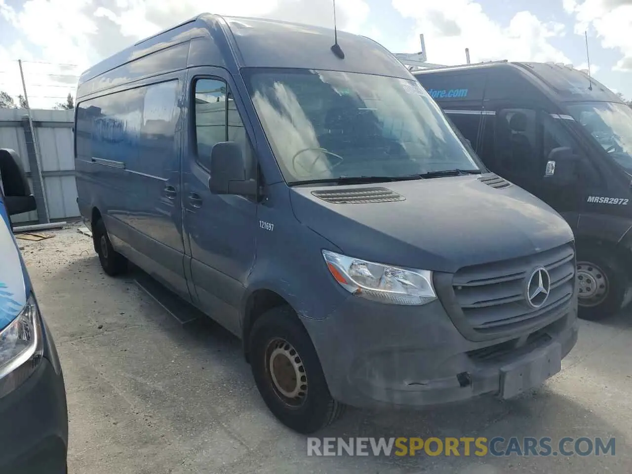 4 Photograph of a damaged car WD4PF1CD3KP138892 MERCEDES-BENZ SPRINTER 2019
