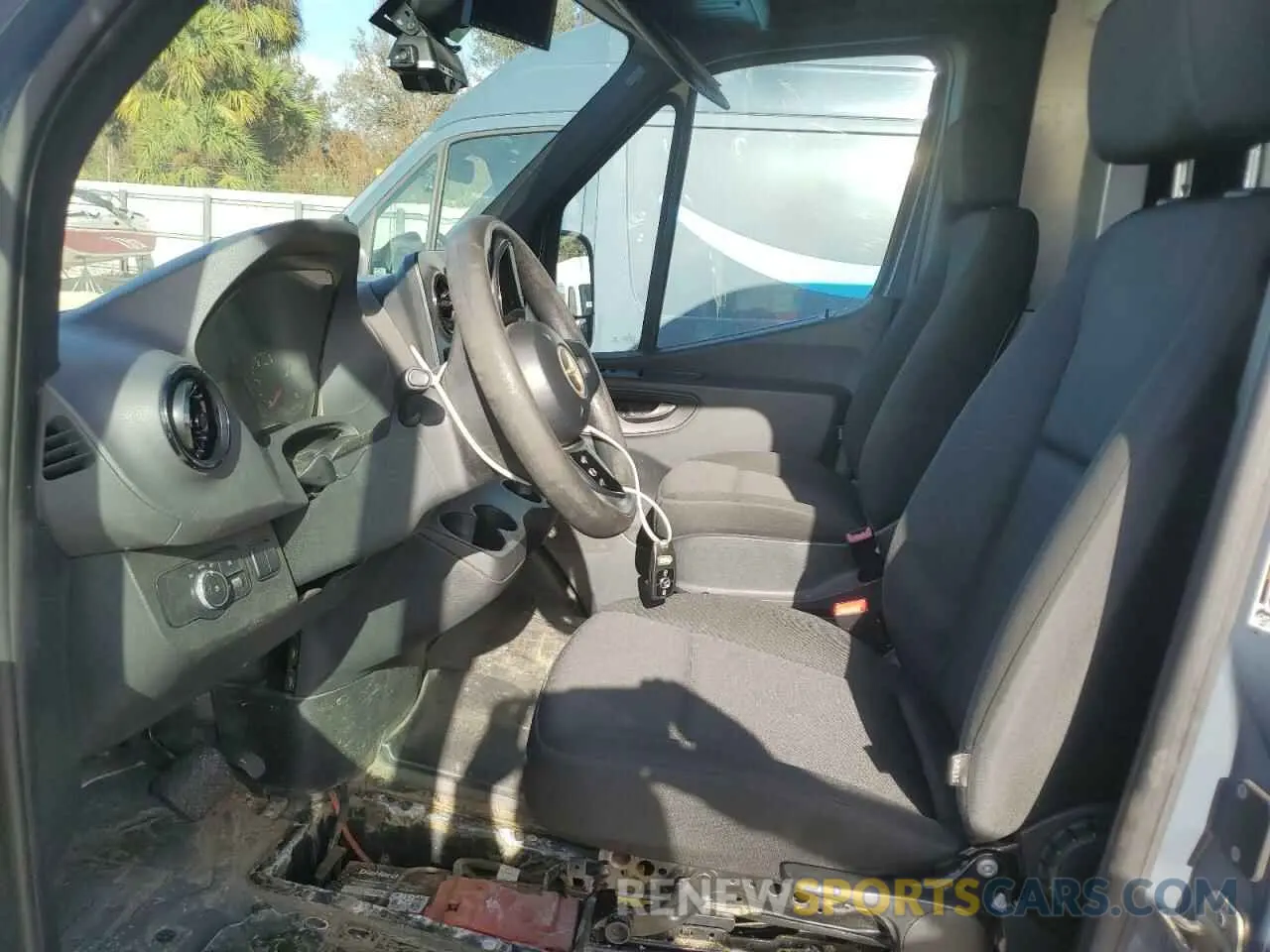 7 Photograph of a damaged car WD4PF1CD3KP138892 MERCEDES-BENZ SPRINTER 2019