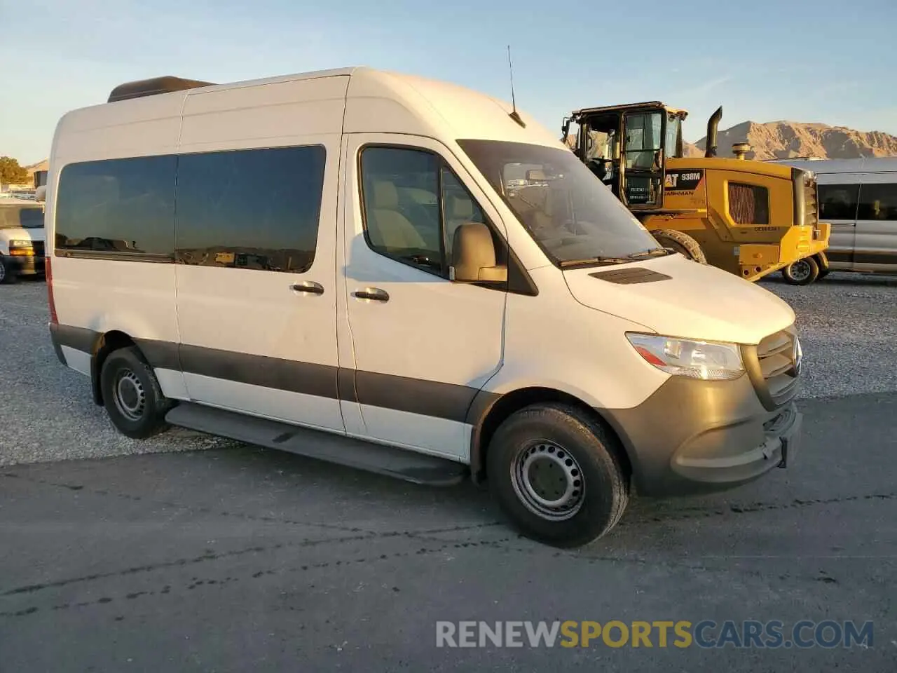 4 Photograph of a damaged car WDZPF0CD9KP101513 MERCEDES-BENZ SPRINTER 2019