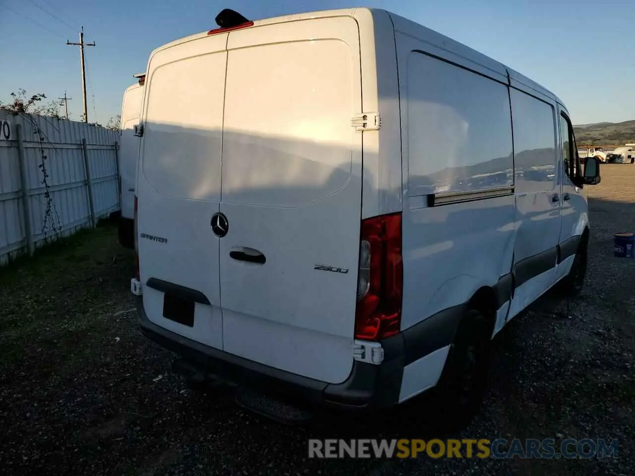 3 Photograph of a damaged car W1W4EBHYXLT028792 MERCEDES-BENZ SPRINTER 2020