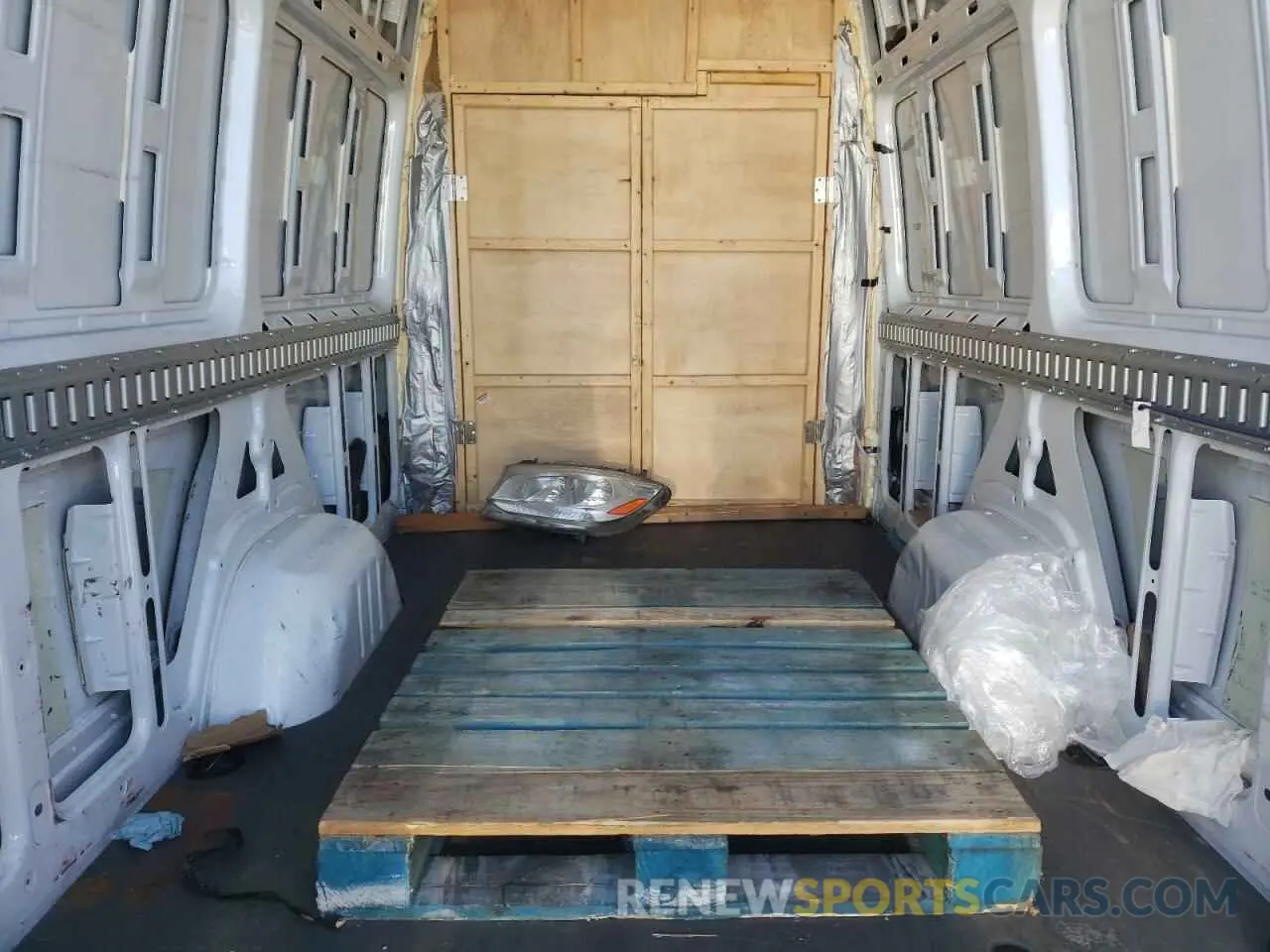 11 Photograph of a damaged car W1W4ECHY8LT037500 MERCEDES-BENZ SPRINTER 2020