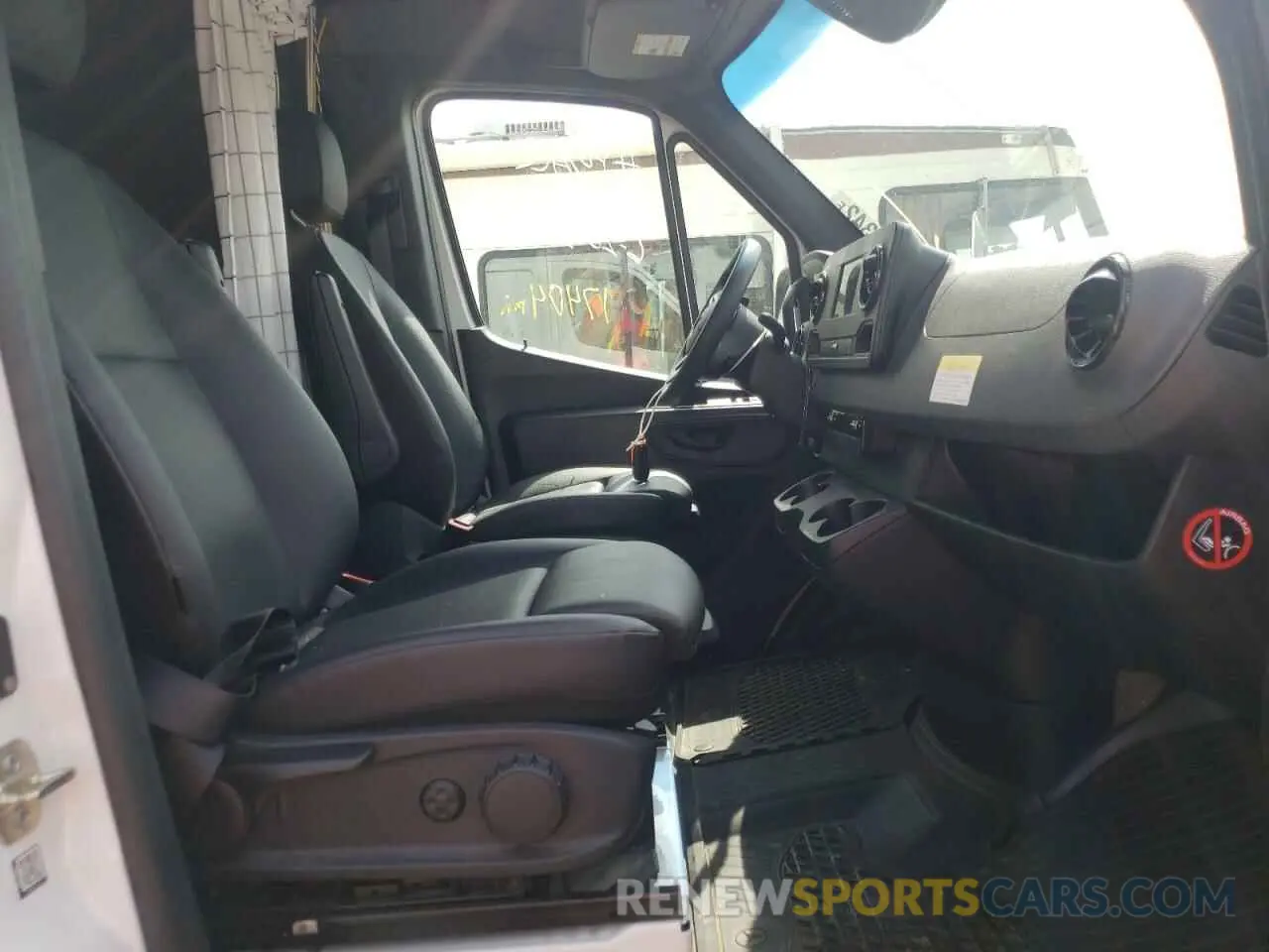 5 Photograph of a damaged car W1W4ECVY9LT023531 MERCEDES-BENZ SPRINTER 2020