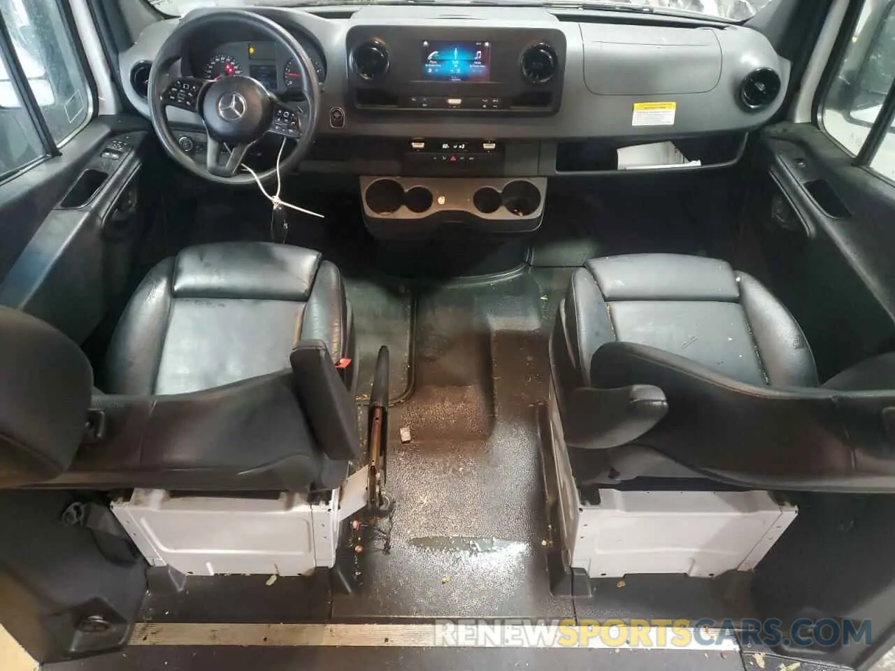 8 Photograph of a damaged car W1W4EDHY8LT038877 MERCEDES-BENZ SPRINTER 2020