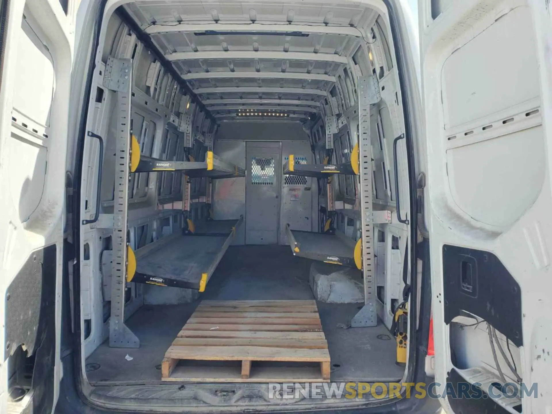11 Photograph of a damaged car W1W9ED3YXLP234552 MERCEDES-BENZ SPRINTER 2020