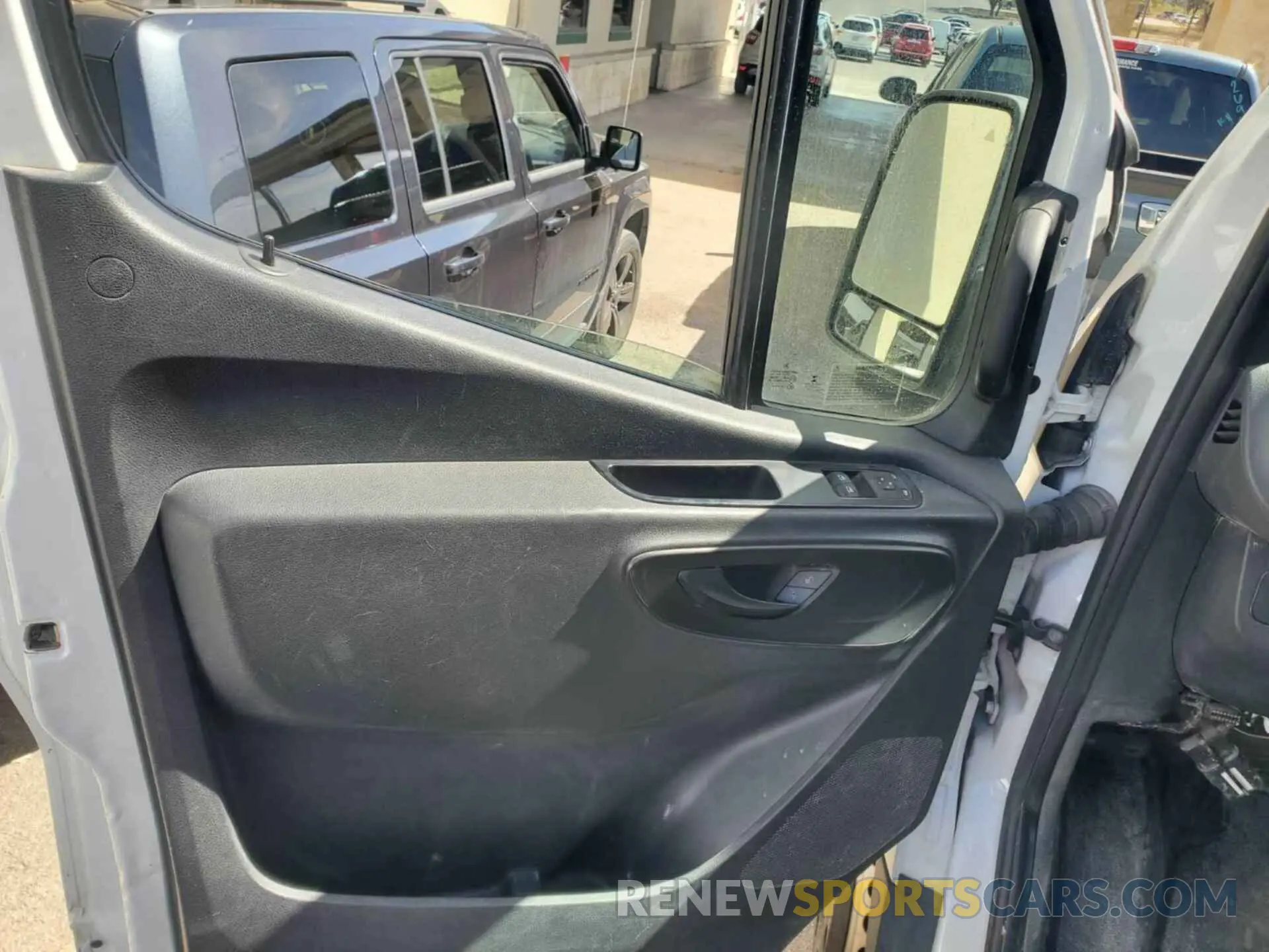 14 Photograph of a damaged car W1W9ED3YXLP234552 MERCEDES-BENZ SPRINTER 2020