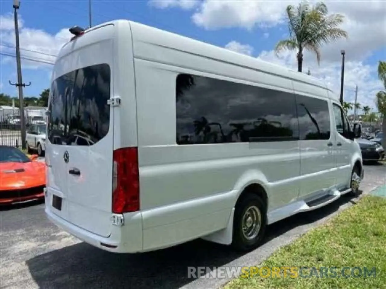 4 Photograph of a damaged car W1X8ED3Y9LT023485 MERCEDES-BENZ SPRINTER 2020