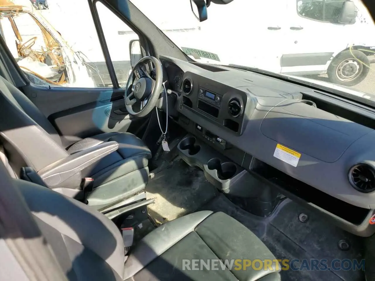 9 Photograph of a damaged car W1Y70BGY0LT033438 MERCEDES-BENZ SPRINTER 2020