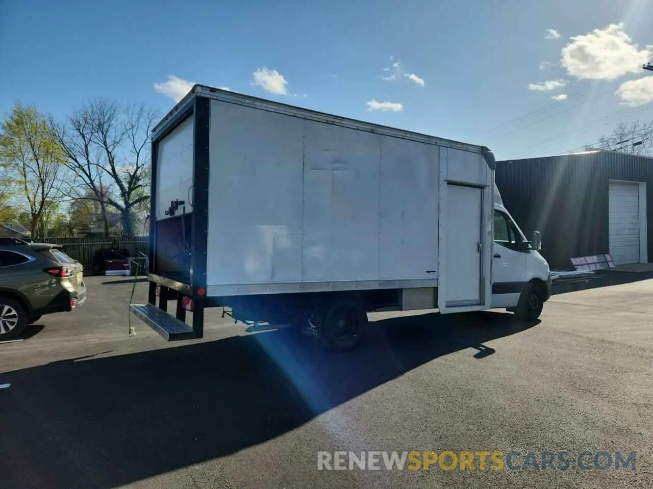 4 Photograph of a damaged car W1X8D33Y9MN158890 MERCEDES-BENZ SPRINTER 2021