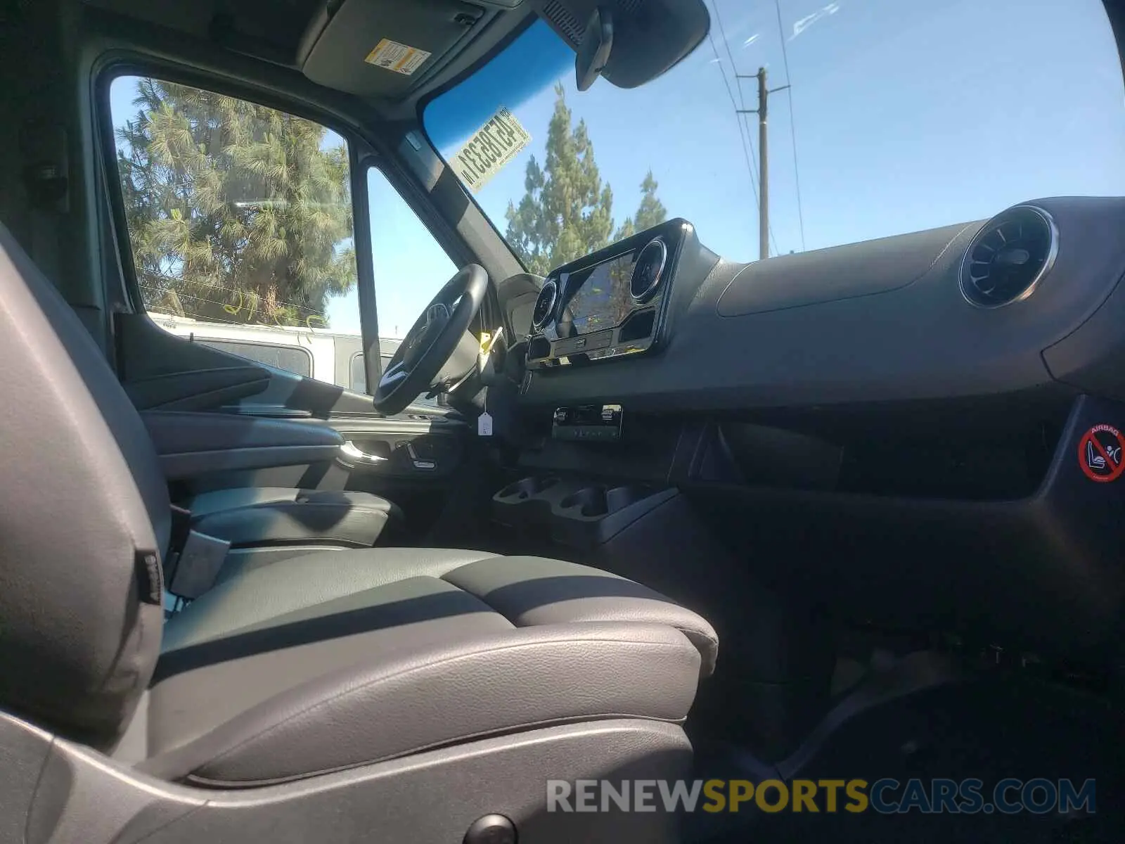5 Photograph of a damaged car W1Z40FHY1MT048715 MERCEDES-BENZ SPRINTER 2021