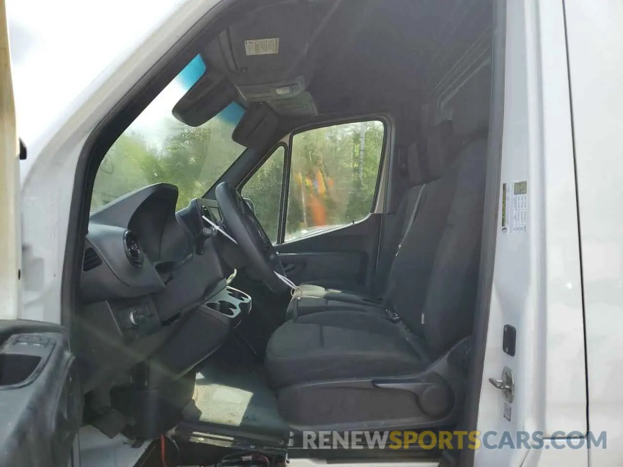 7 Photograph of a damaged car W1Y4DBHY6NP437023 MERCEDES-BENZ SPRINTER 2022