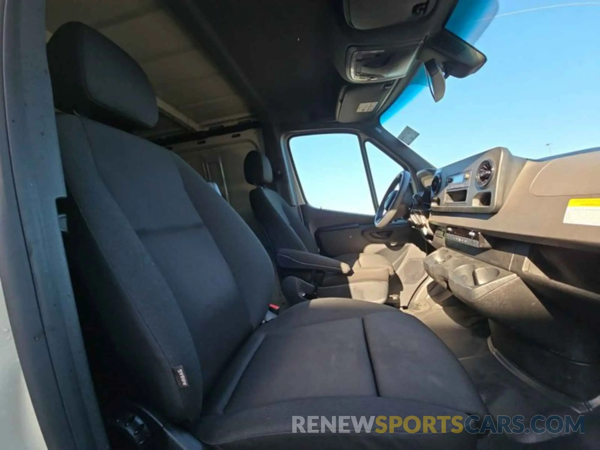 13 Photograph of a damaged car W1Y70BGY1NT085065 MERCEDES-BENZ SPRINTER 2022