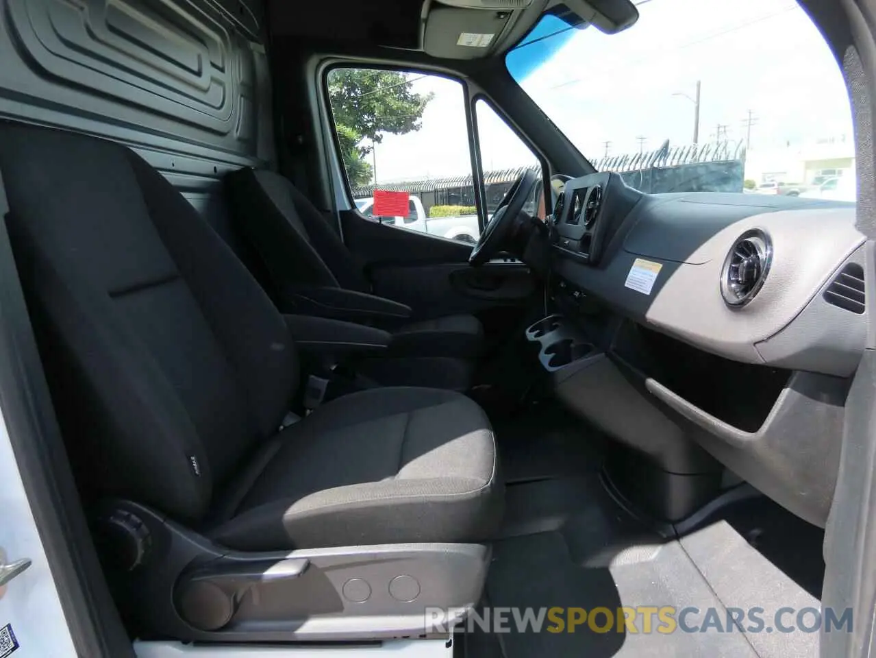 5 Photograph of a damaged car W1Y4NBHY5PT139828 MERCEDES-BENZ SPRINTER 2023
