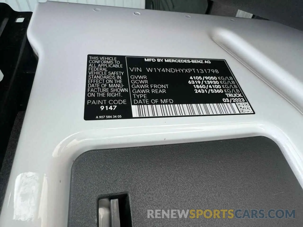 10 Photograph of a damaged car W1Y4NDHYXPT131798 MERCEDES-BENZ SPRINTER 2023