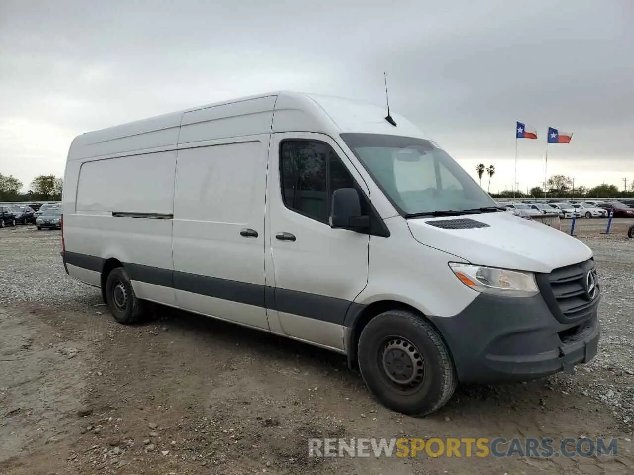 4 Photograph of a damaged car W1Y4NDHYXPT150108 MERCEDES-BENZ SPRINTER 2023