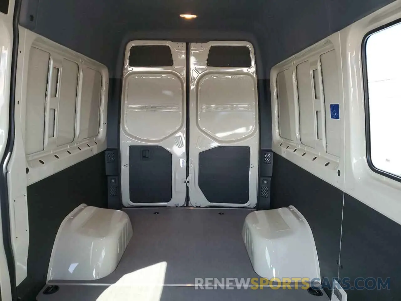 10 Фотография поврежденного автомобиля W1W8NB6Y0RT164426 MERCEDES-BENZ SPRINTER 2024