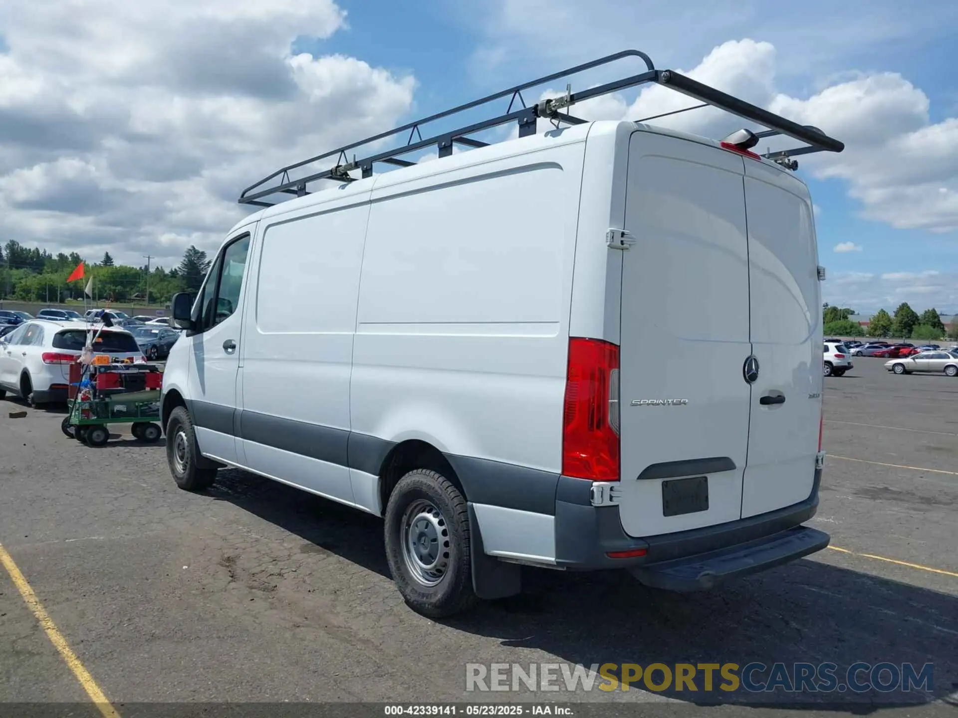 3 Фотография поврежденного автомобиля WD3PF0CD2KP035073 MERCEDES-BENZ SPRINTER 2500 2019