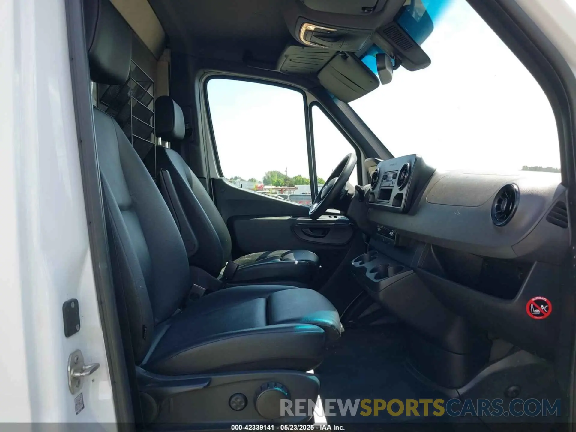 5 Фотография поврежденного автомобиля WD3PF0CD2KP035073 MERCEDES-BENZ SPRINTER 2500 2019