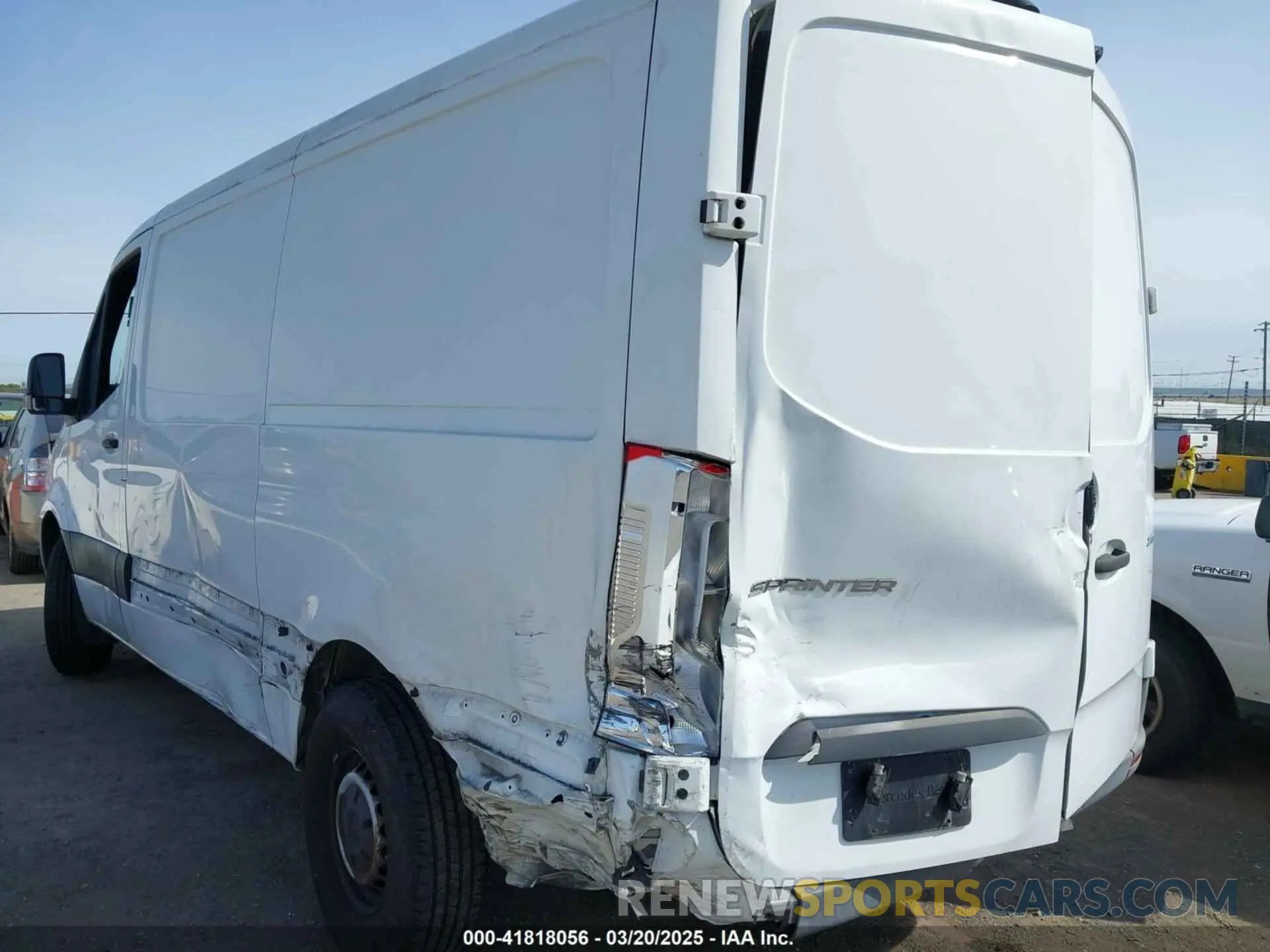 6 Photograph of a damaged car WD3PF0CD6KP024187 MERCEDES-BENZ SPRINTER 2500 2019