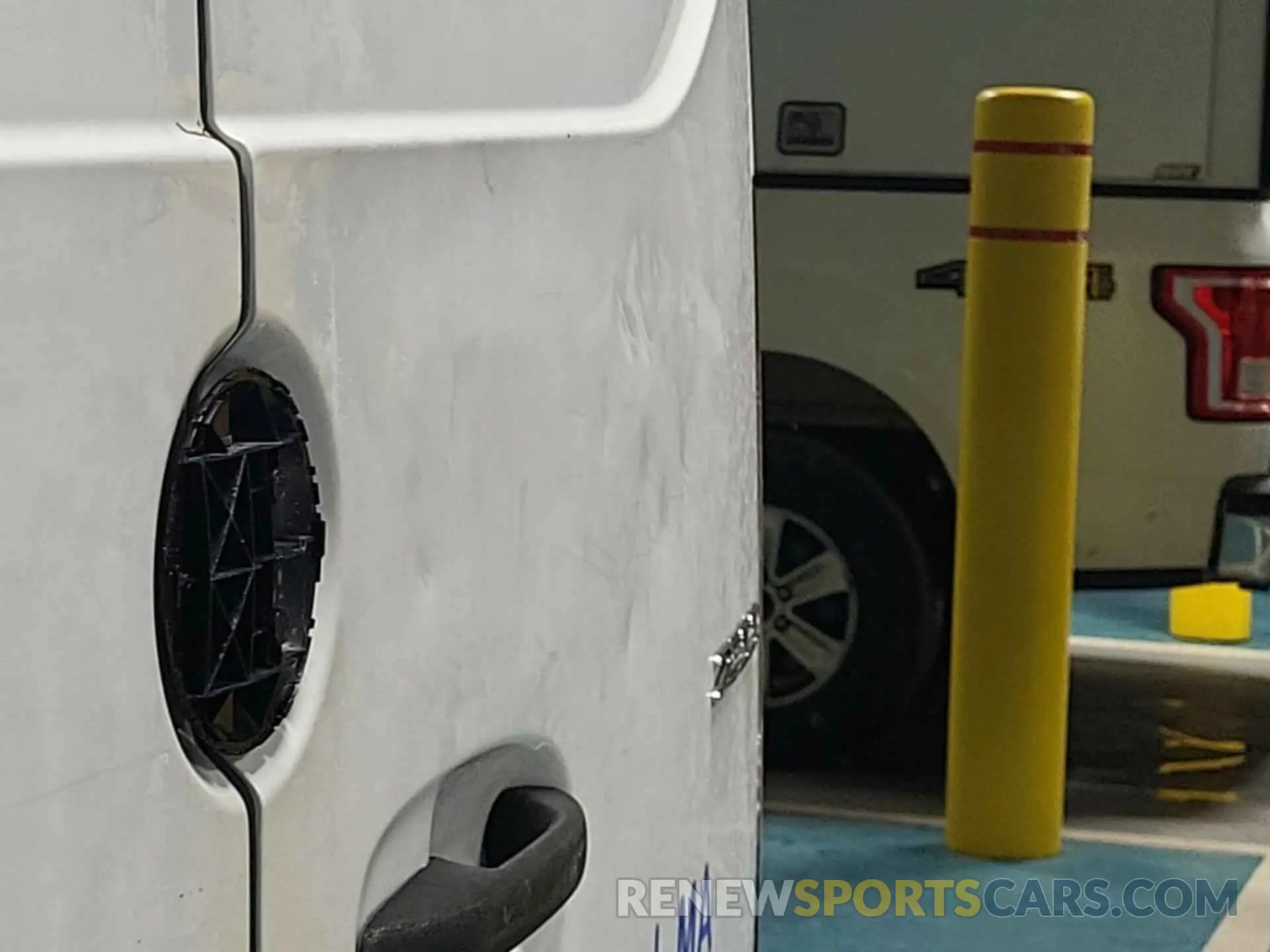 2 Фотография поврежденного автомобиля WD3PF0CD7KP024845 MERCEDES-BENZ SPRINTER 2500 2019