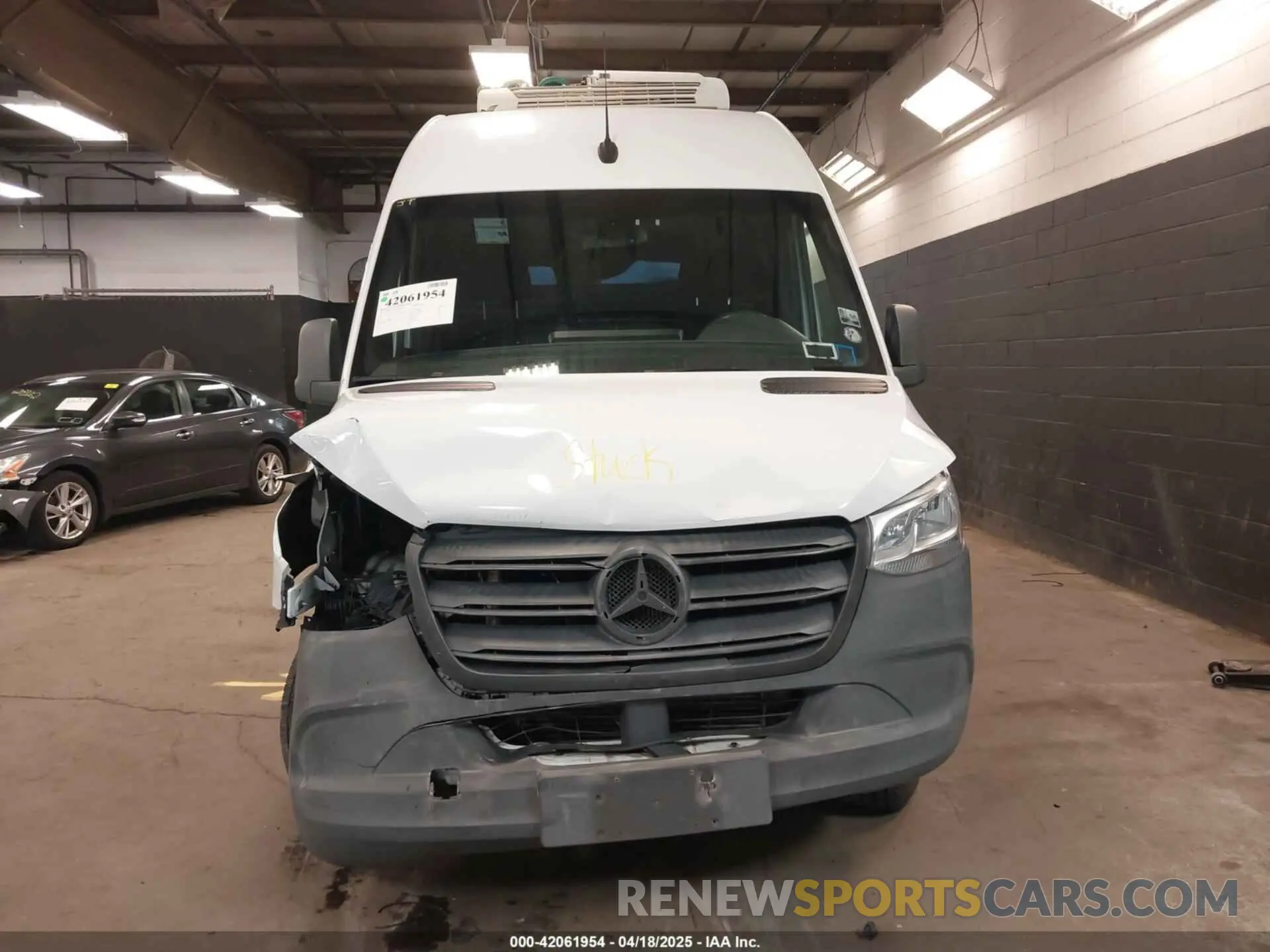 12 Фотография поврежденного автомобиля WD3PF0CD7KP054749 MERCEDES-BENZ SPRINTER 2500 2019