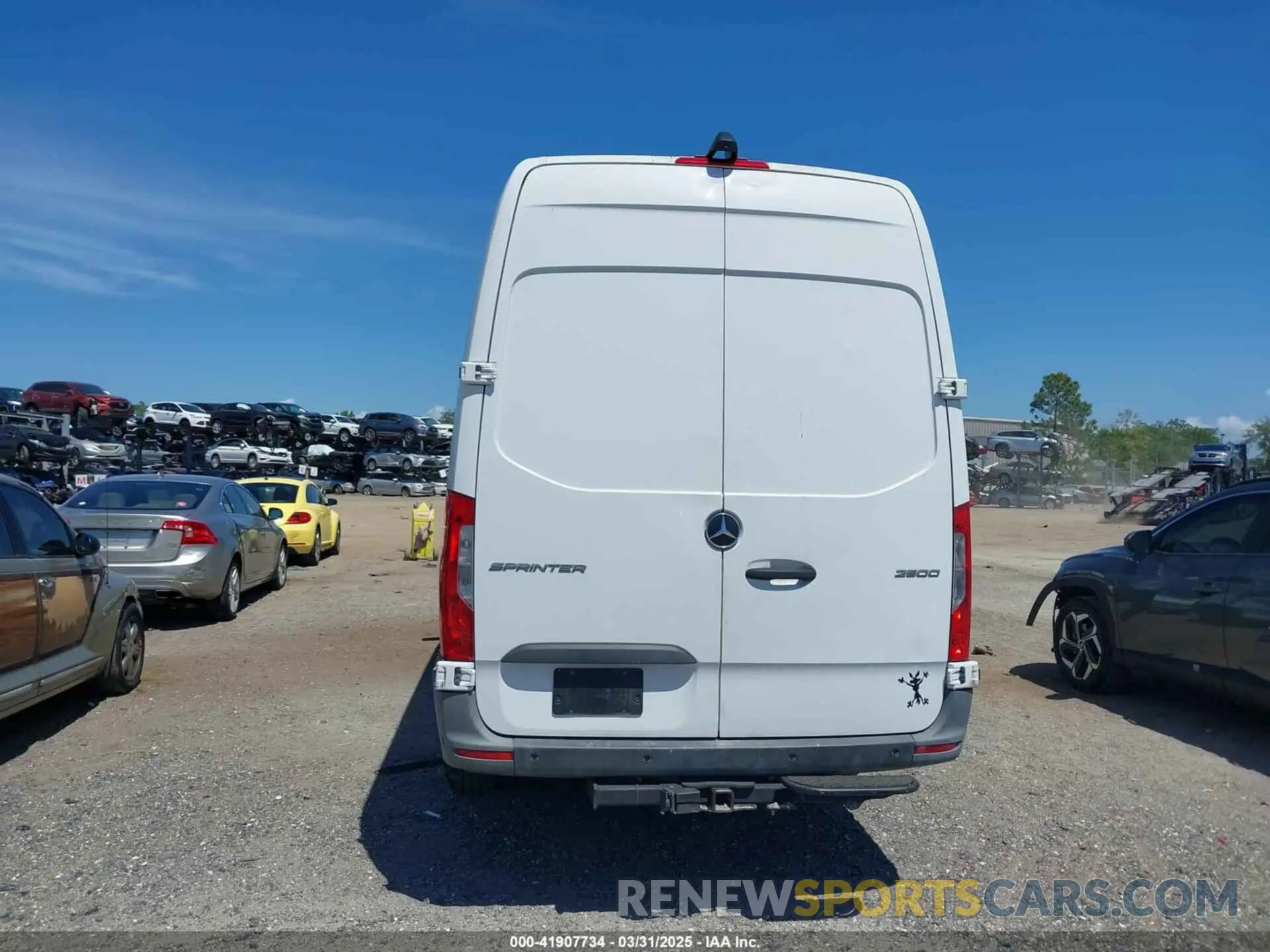 16 Photograph of a damaged car WD3PF1CD0KP170977 MERCEDES-BENZ SPRINTER 2500 2019
