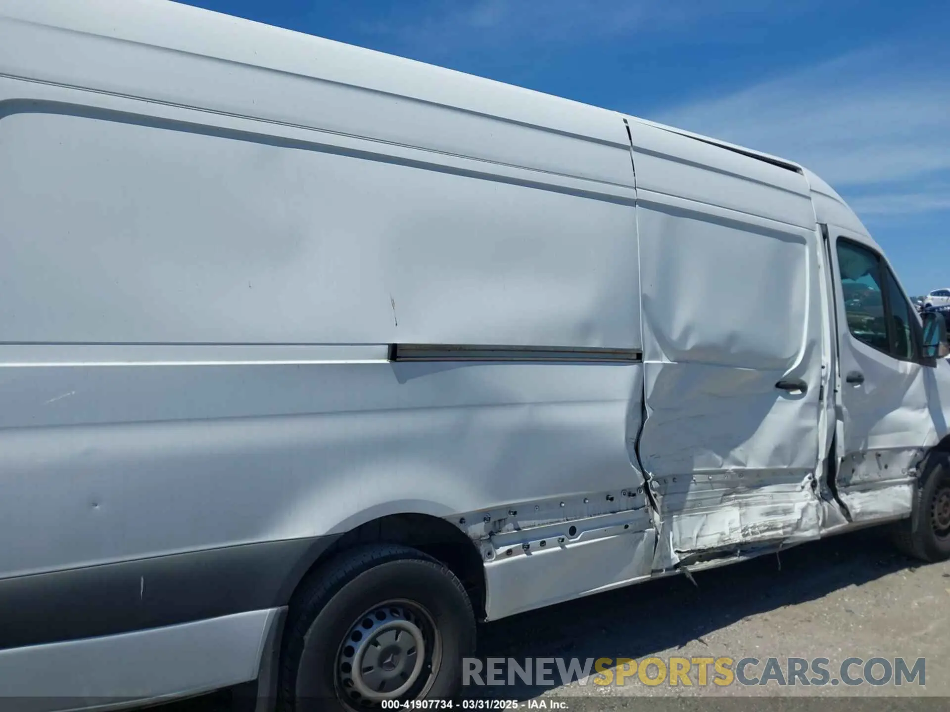 19 Photograph of a damaged car WD3PF1CD0KP170977 MERCEDES-BENZ SPRINTER 2500 2019