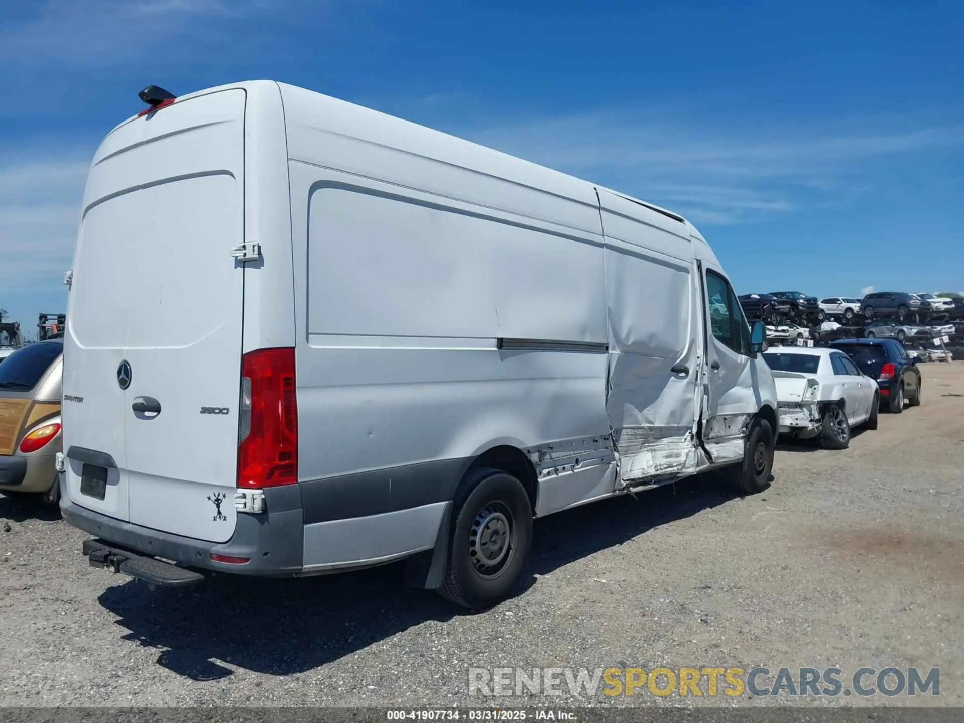 4 Photograph of a damaged car WD3PF1CD0KP170977 MERCEDES-BENZ SPRINTER 2500 2019