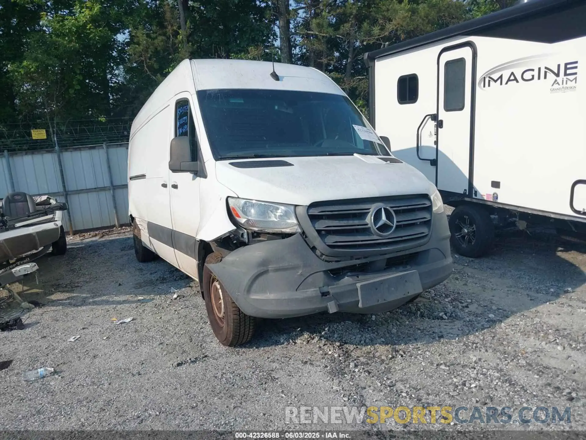 1 Photograph of a damaged car WD3PF1CD2KP056432 MERCEDES-BENZ SPRINTER 2500 2019