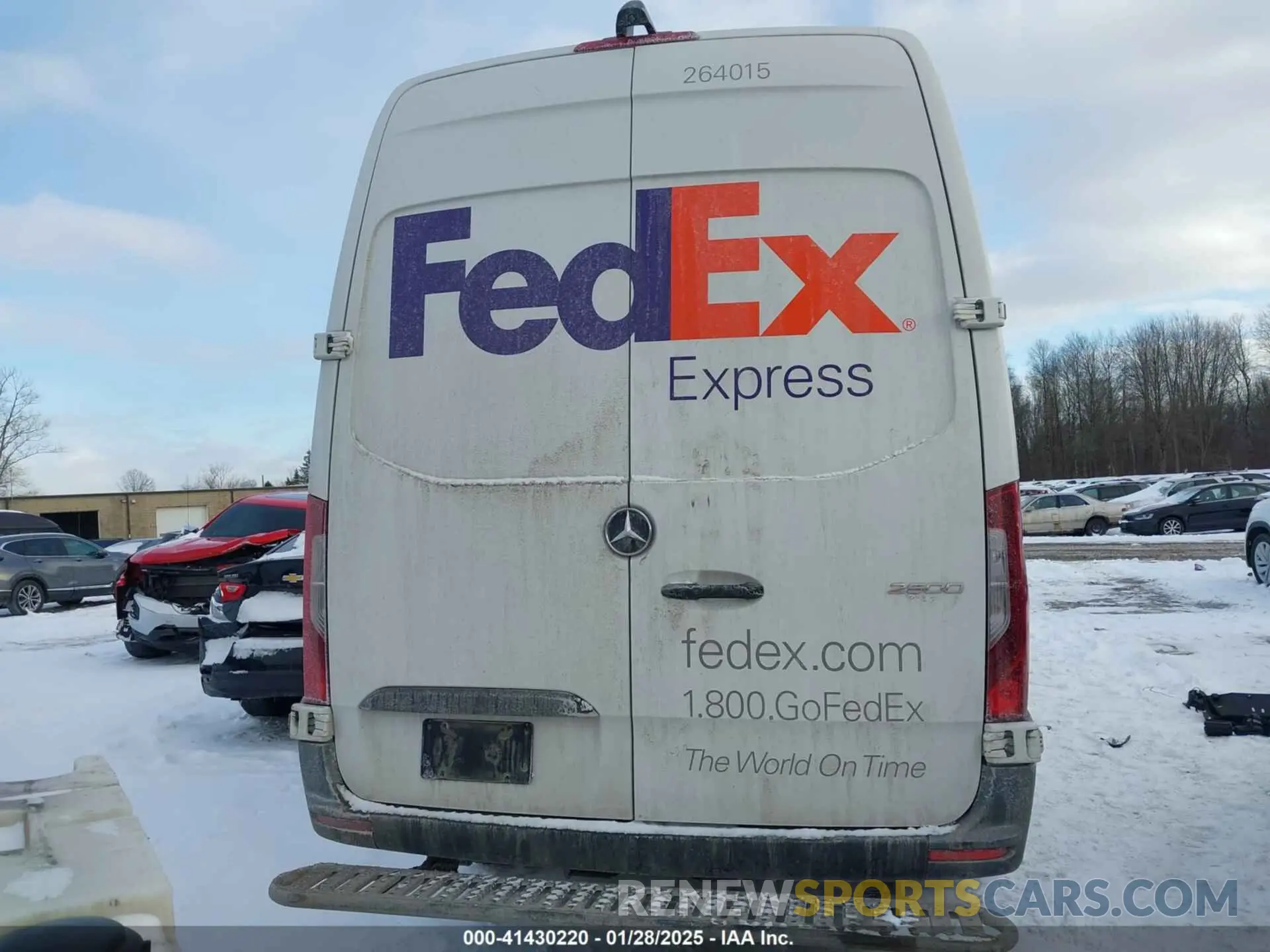 17 Photograph of a damaged car WD3PF1CD3KP062854 MERCEDES-BENZ SPRINTER 2500 2019