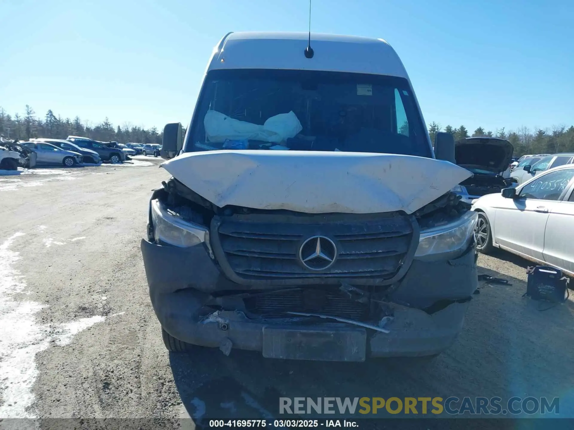 12 Фотография поврежденного автомобиля WD3PF1CD7KP029498 MERCEDES-BENZ SPRINTER 2500 2019