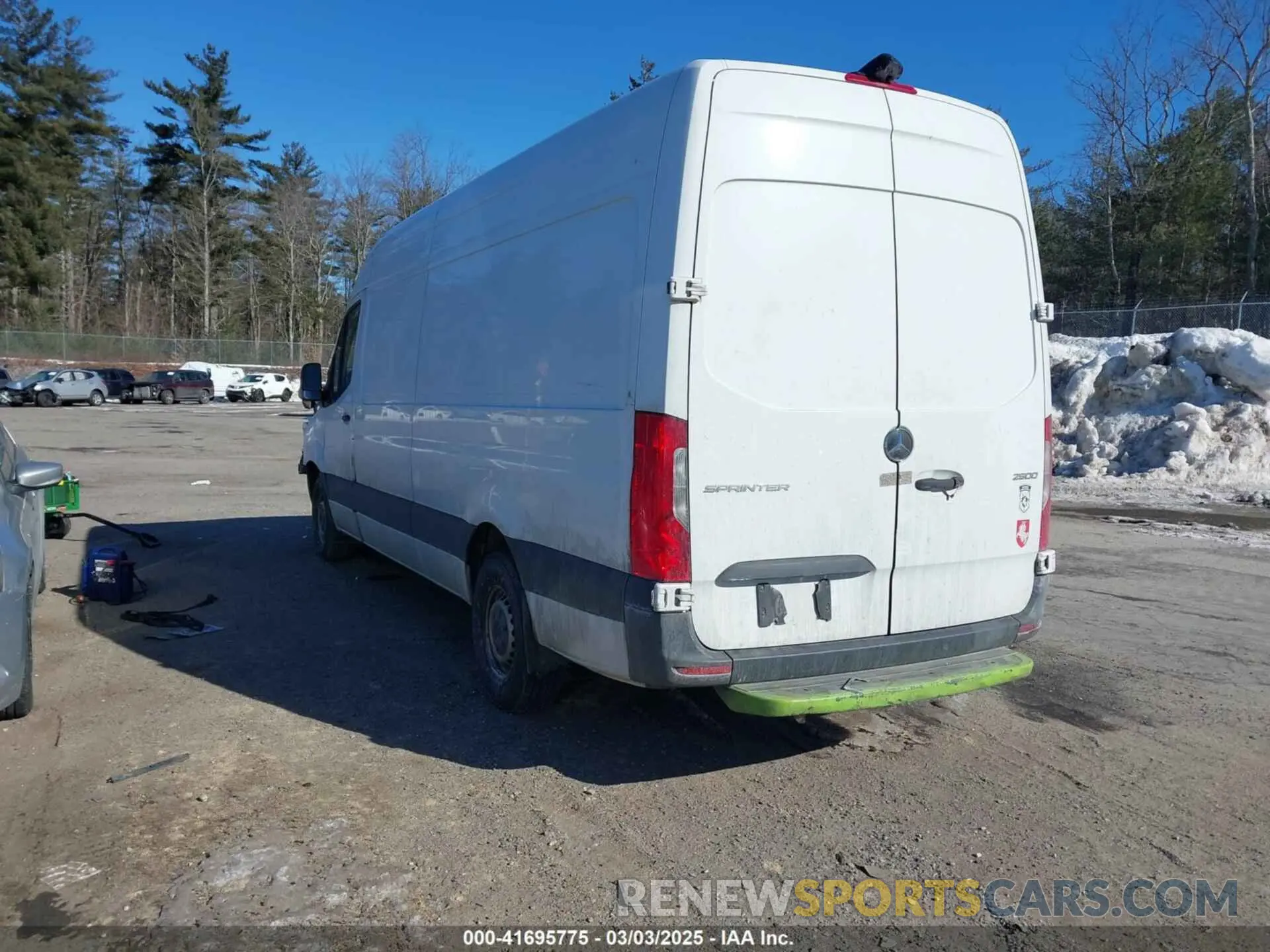 3 Фотография поврежденного автомобиля WD3PF1CD7KP029498 MERCEDES-BENZ SPRINTER 2500 2019