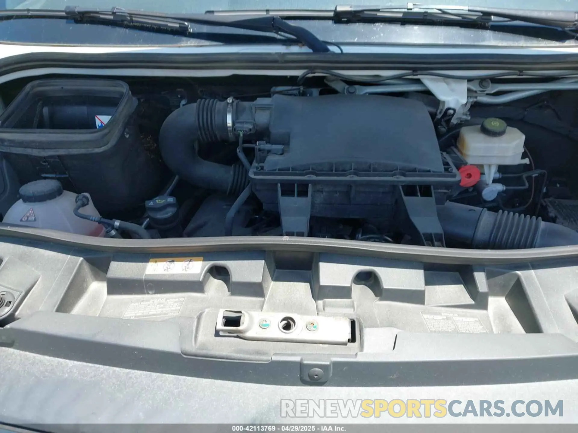 10 Photograph of a damaged car WD4FF1CD0KP185437 MERCEDES-BENZ SPRINTER 2500 2019