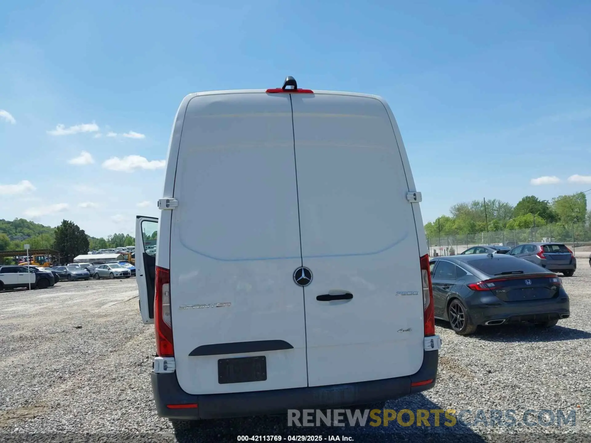 16 Photograph of a damaged car WD4FF1CD0KP185437 MERCEDES-BENZ SPRINTER 2500 2019