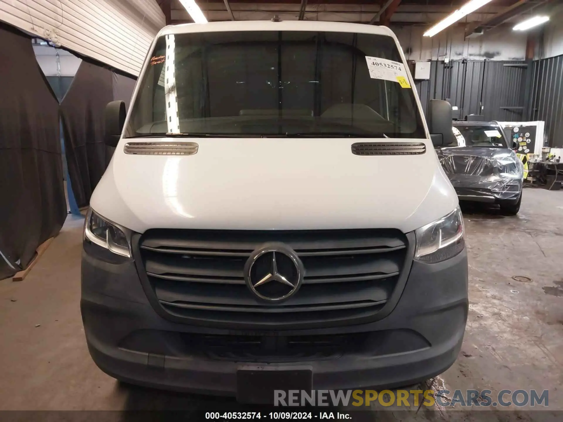 13 Photograph of a damaged car WD4PF0CD1KT013570 MERCEDES-BENZ SPRINTER 2500 2019