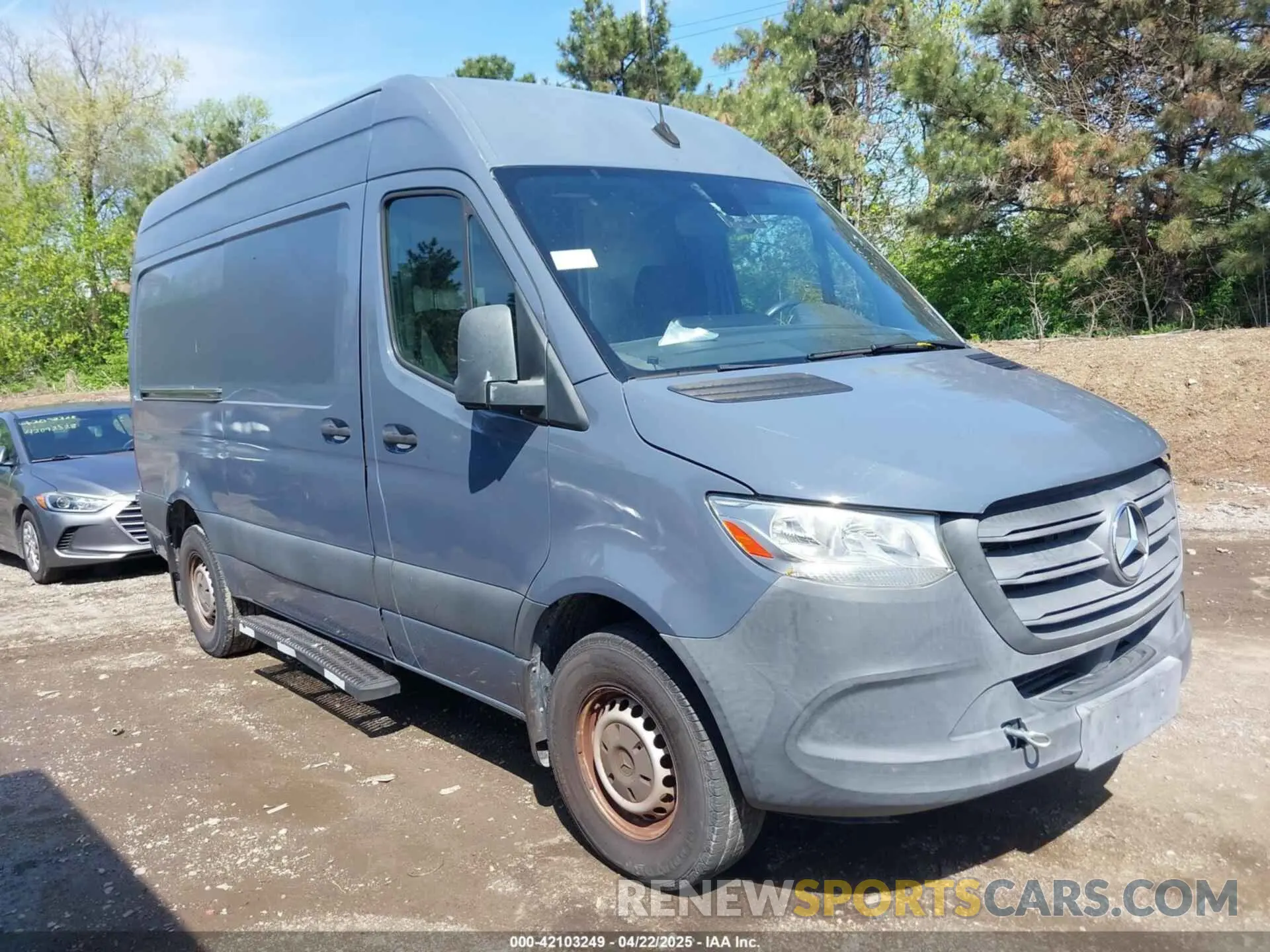 1 Фотография поврежденного автомобиля WD4PF0CD6KP044032 MERCEDES-BENZ SPRINTER 2500 2019