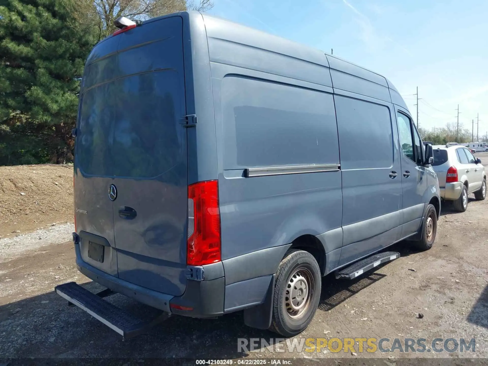 4 Фотография поврежденного автомобиля WD4PF0CD6KP044032 MERCEDES-BENZ SPRINTER 2500 2019