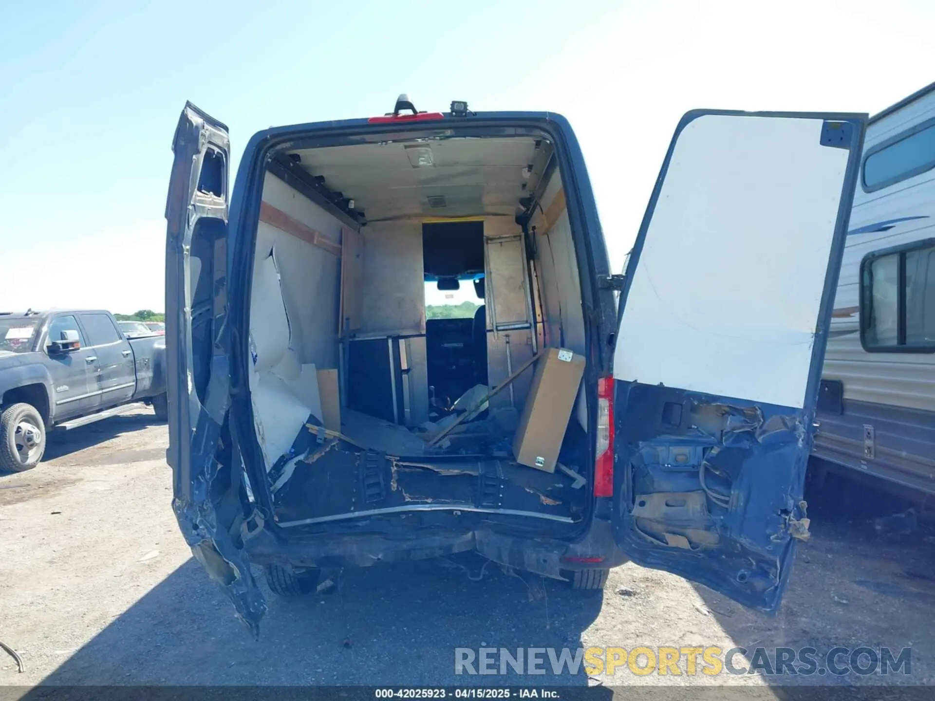 16 Фотография поврежденного автомобиля WD4PF0CD8KP042279 MERCEDES-BENZ SPRINTER 2500 2019