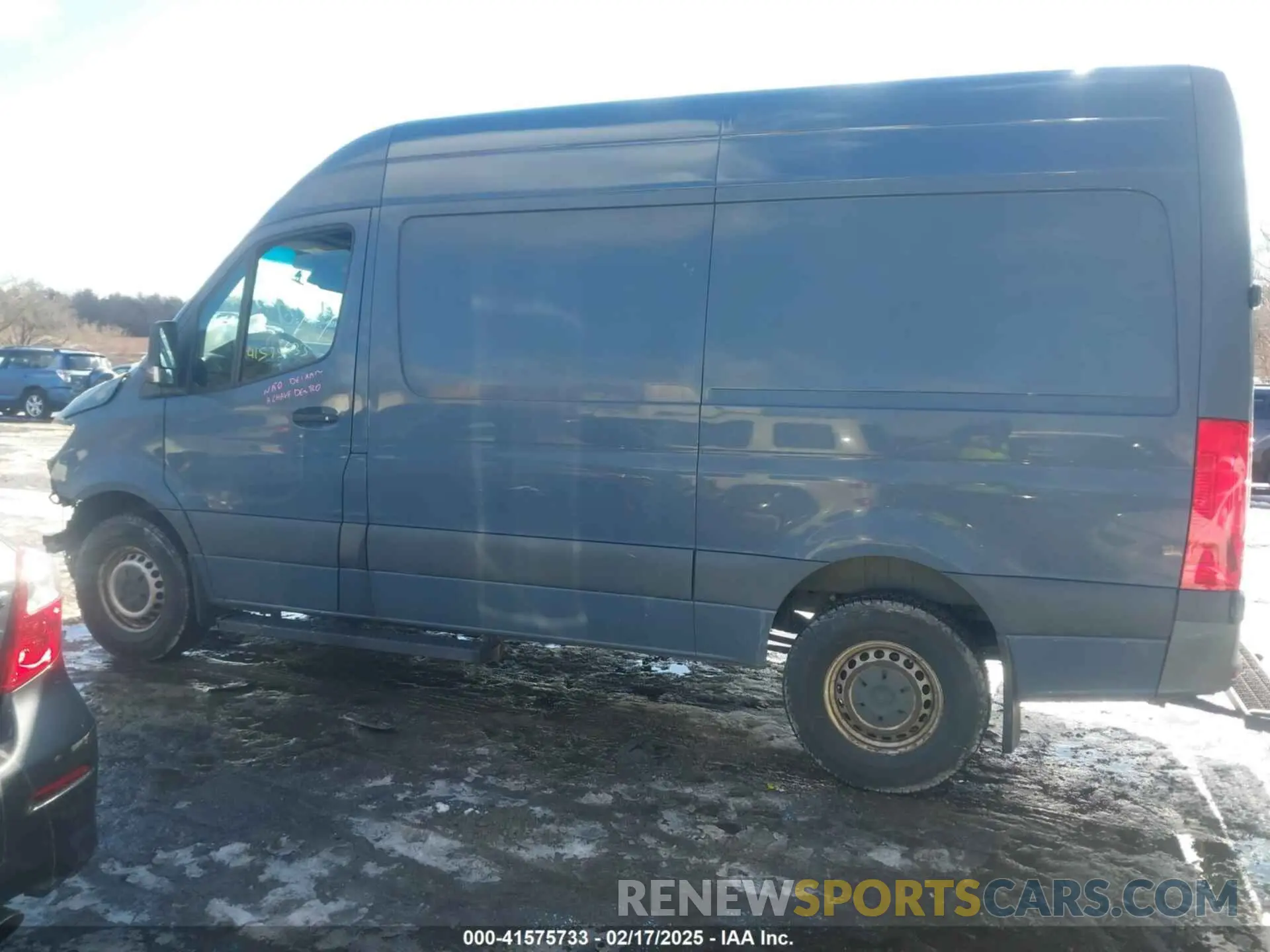 15 Photograph of a damaged car WD4PF0CD8KP046669 MERCEDES-BENZ SPRINTER 2500 2019